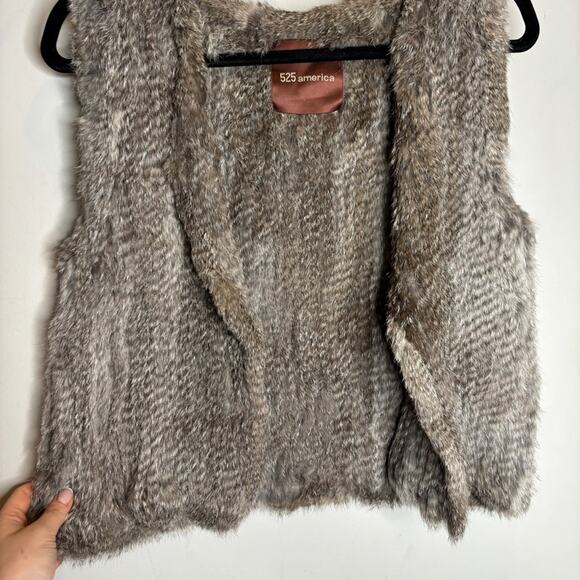 525 America Luxe Rabbit Fur Vest - Picture 3 of 7